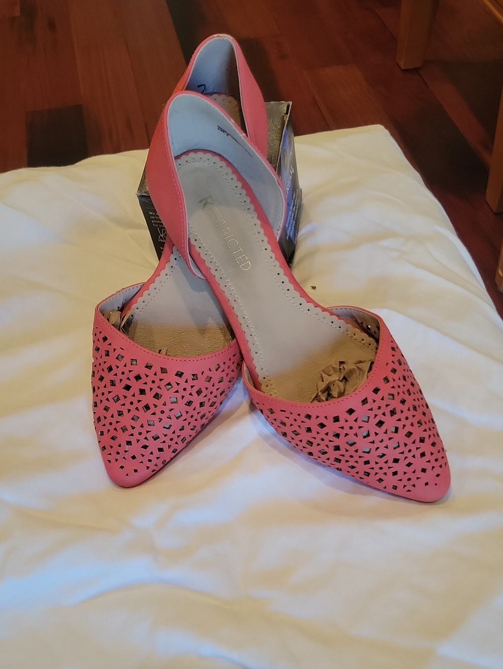 Restricted Women's Pointed D'Orsay Flats in Coral Pink Size 9